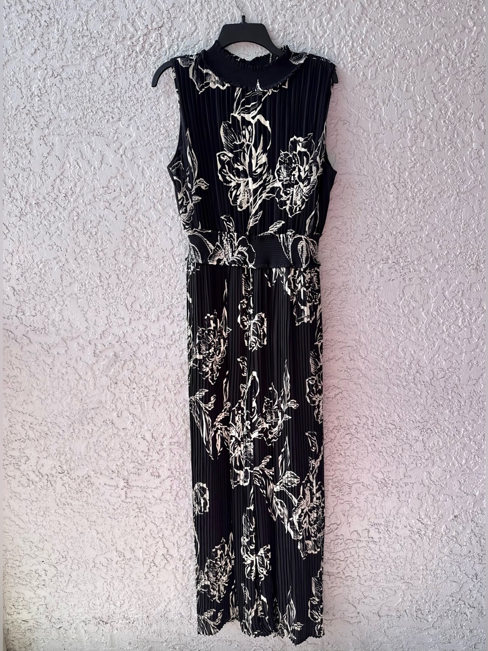 Nanette Lepore Mock Neck Black and White Print Pleated jumpsuit size 14